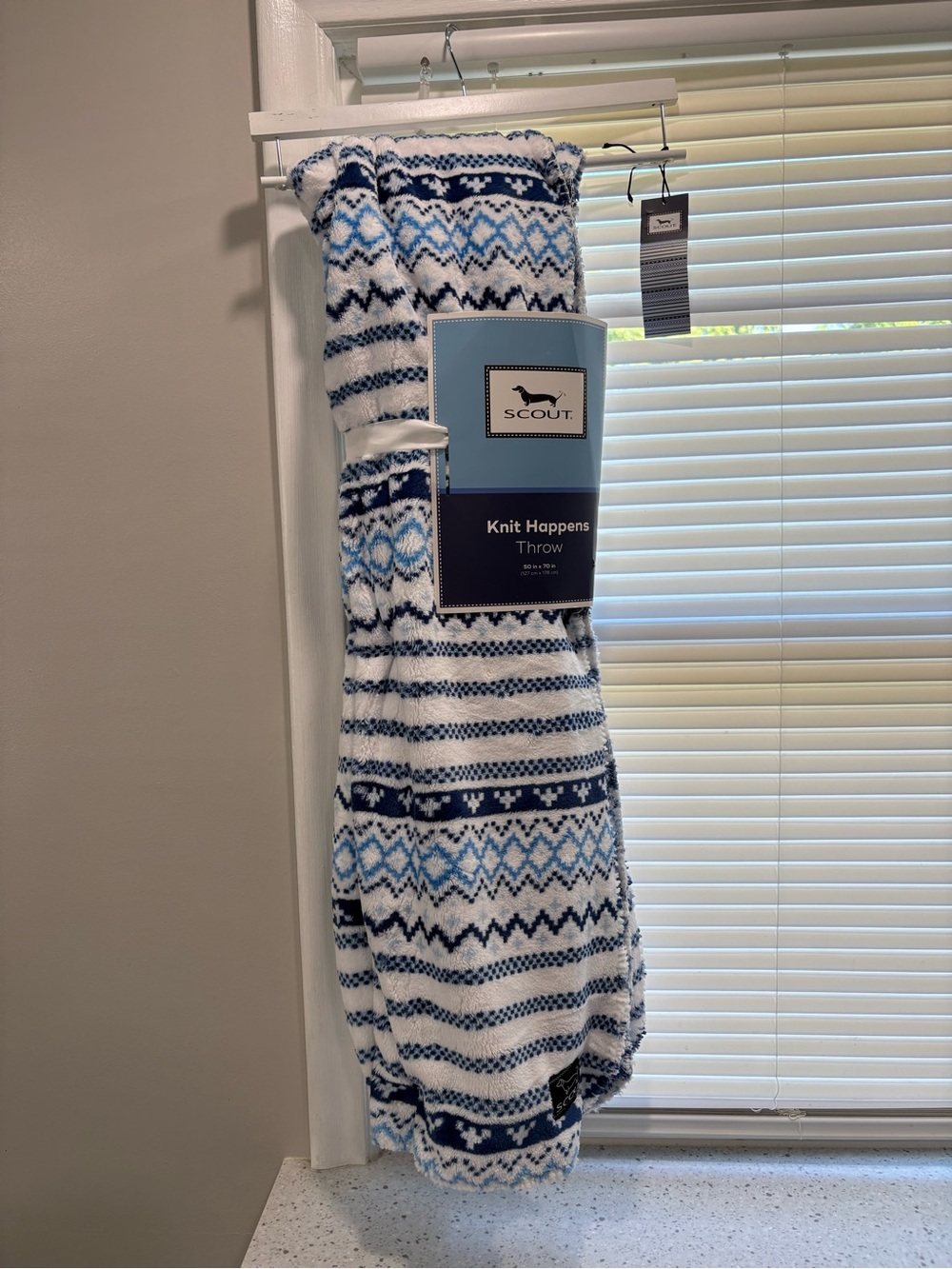 NWT Scout Blue and White Knit Throw- Knit Happens